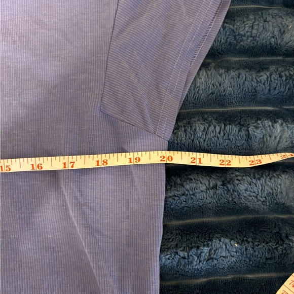 L.L. Bean Blue Asymmetrical Short Sleeve T-Shirt - Picture 4 of 9